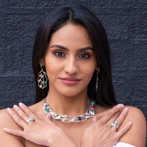 Unique handmade earrings with PERUVIAN stones.